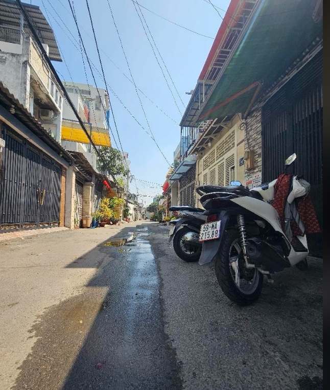 Vị Trí Kinh Doanh Đỉnh , xe hơi ngủ nhà , nhà đầy đủ tiện nghi - Bình Tân - Cơ Hội Vàng chỉ nhỉnh 3 tỷ xíu